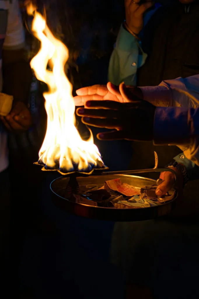 unsplash_zoU-VxqDM6M_aarti.jpg.jpg.jpg.webp